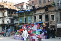 IMG_8054 Thamel Taschenstand.jpg